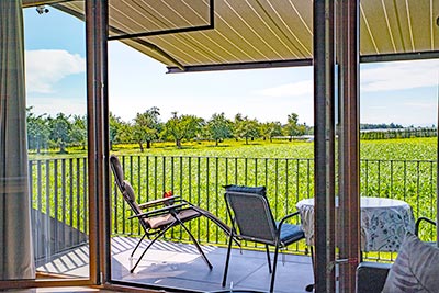 Herrlicher Ausblick vom Balkon mit Alpenpanorama